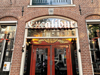 excaliburcafe01