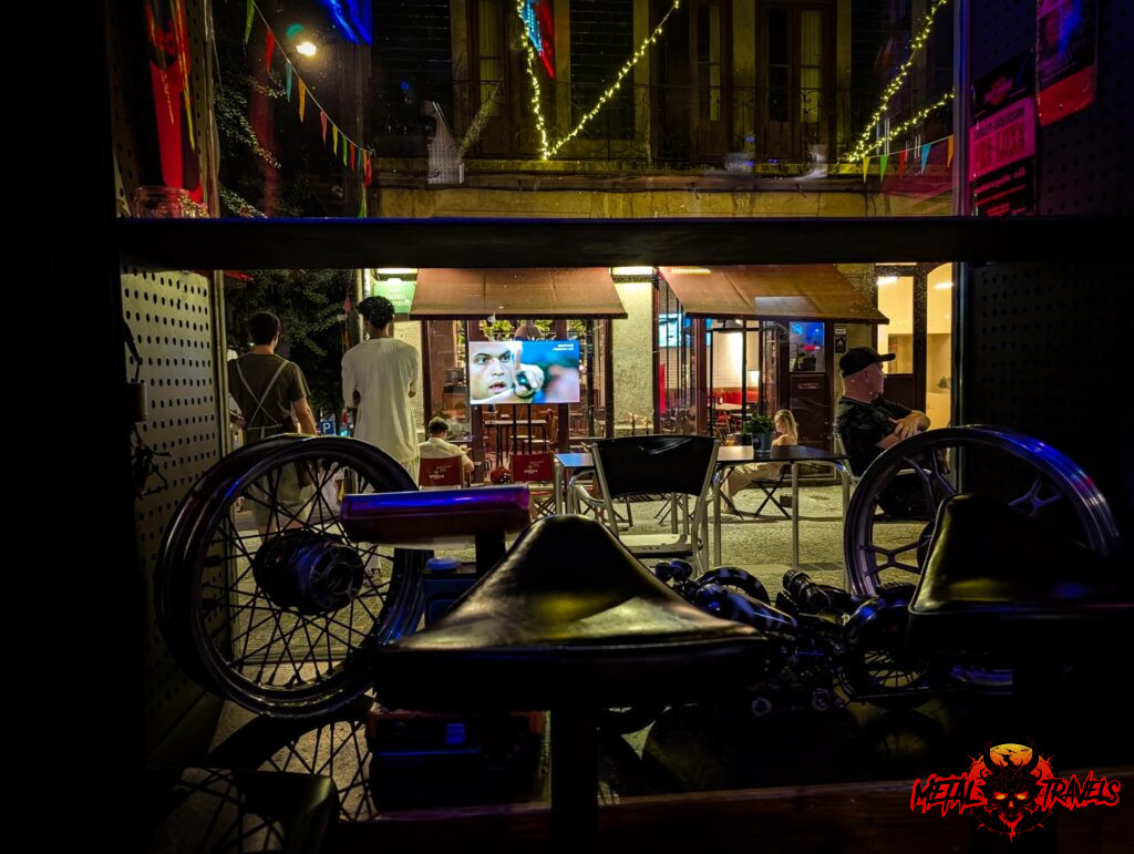 HD-Bar-to-Be-Wild-04