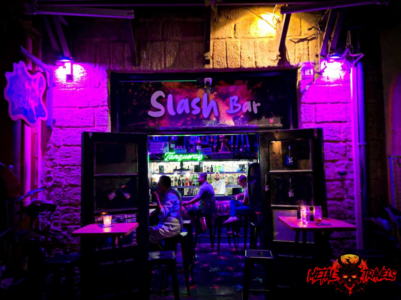 Slash-Bar-01-1400x1050