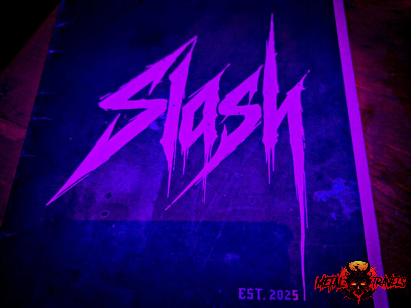 Slash-Bar-04-1400x1050