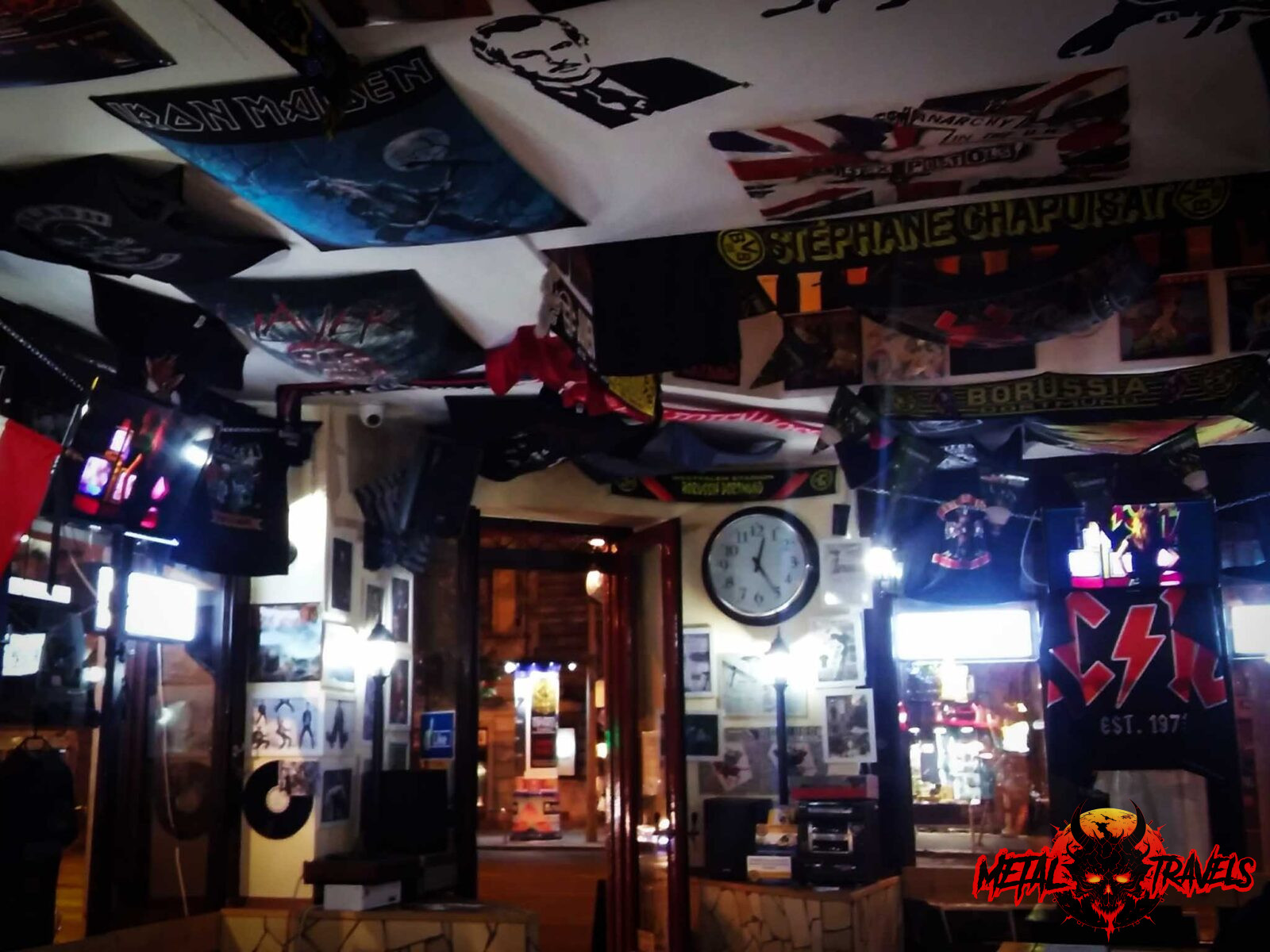Liquid-Rock-08-1600x1200 Entrance from inside at Liquid Rock