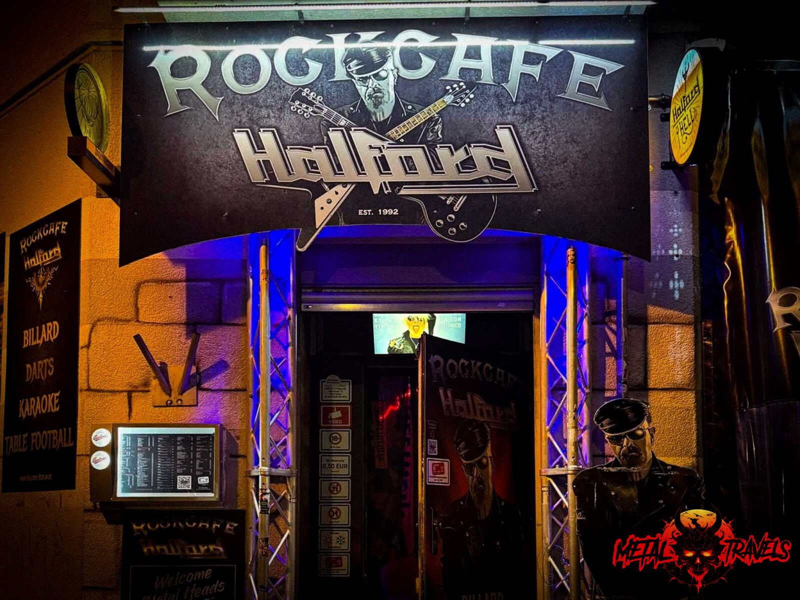 Entrance at Rockcafé Halford