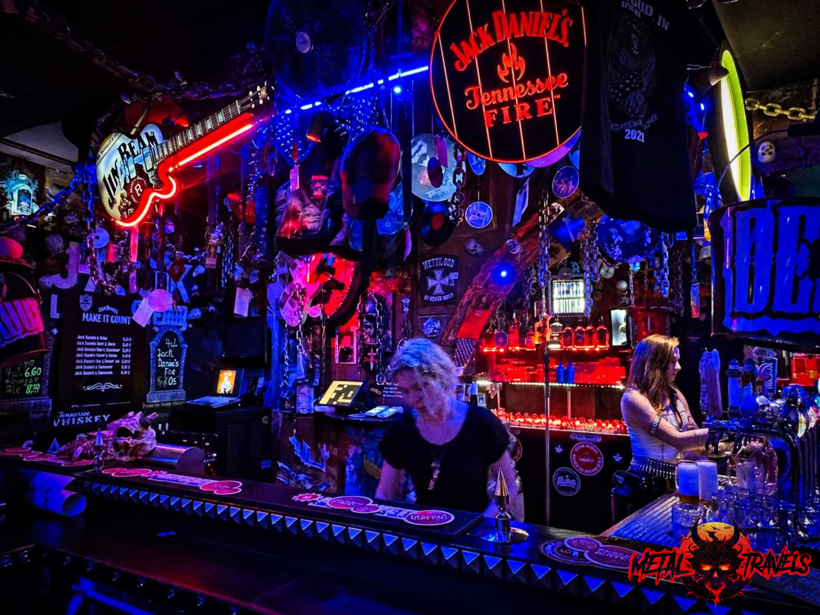 Bar disc at Rockcafé Halford